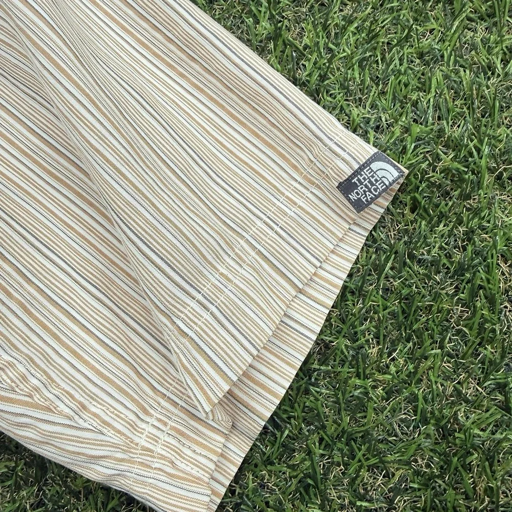 The North Face Mens Medium Striped Button Up Short Sleeve Shirt Outdoor